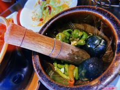 皮蛋擂青椒-老街鱼嘴巴(坡子街老店)