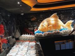 -雍容荟帝王蟹活龙虾展台自助(IFS黑金店)