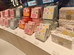 -好利来(上海长宁龙之梦店)