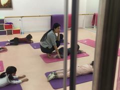 -艺彩童馨舞蹈培训学校(西湖道校区)