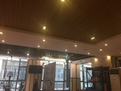 -思迈威健身(积玉桥万达店)