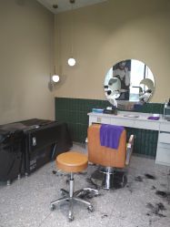 点击看大图 -摩登时代美发沙龙