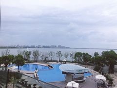 -上海滴水湖皇冠假日酒店