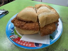 猪扒包-胜利茶餐室