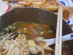 -魔都三兄弟酸辣粉·蘸卤炸串(虹桥万科店)