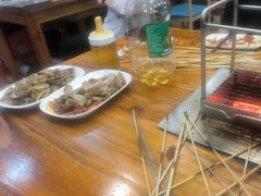 -哈尔滨小酒馆·鲜肉现穿自助烧烤(康新花园店)