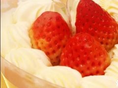春樱草莓蛋糕-星巴克(北京王府井店)