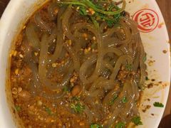 万记特色酸辣粉-万记麻辣烫国展总店