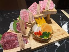 -山川小町·极番烧肉(新地假日广场店)
