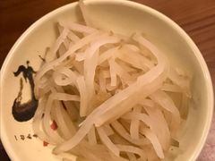 -丽虹云南过桥米线(兴工街店)