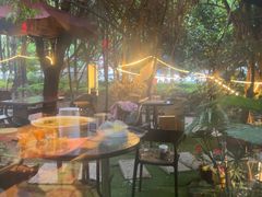 -月亮眼花园餐厅书吧酒吧