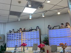 -天空之镜眼镜店蔡司依视路配镜授权零售店(望京颐堤港店)