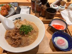 -一豚轩·烧鸟·豚骨拉面(五四路店)