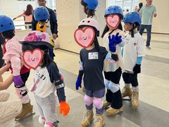 -冰纷万象滑冰场(深圳万象城店)