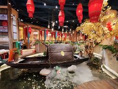 -老滇山寨•云南特色菜•地方菜•民族风情歌舞表演(金碧店)