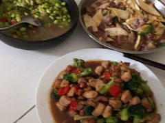 -天鹅到家·保姆月嫂育儿嫂(蔚蓝海岸店)