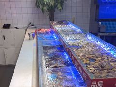 -四囍码头海鲜烧烤自助火锅(外滩南京东路悦荟广场店)
