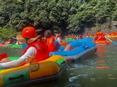 -安吉龙王山峡谷漂流