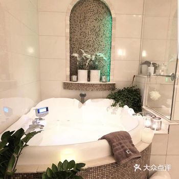 装一个双人按摩浴缸,享受啊