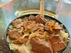 活肉鸭血粿条汤-添宝粿条店