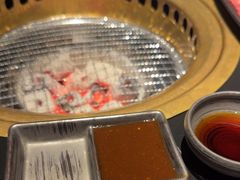 -山川小町·极番烧肉(新地假日广场店)