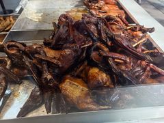 -狗撵鸭(泰山公寓店)