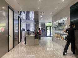 -三只熊皮肤管理中心旗舰店