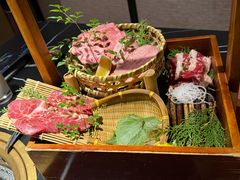 -山川小町·极番烧肉(新地假日广场店)