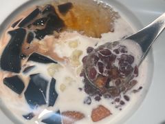 -RUXU入续糖水铺与包(卓悦中心店)