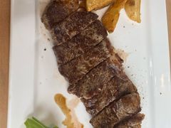 -LENBACH兰巴赫西餐啤酒坊(大连东港店)