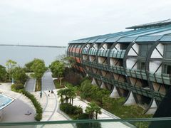 -上海滴水湖皇冠假日酒店