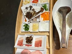 -芸南道·过桥米线(昆明老街旗舰店)