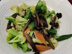 -天隆酒店·本地海鲜鲁菜(烟台大学店)