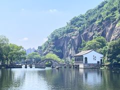 -绍兴东湖风景区