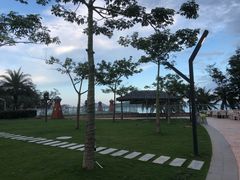 -亚龙湾中心广场