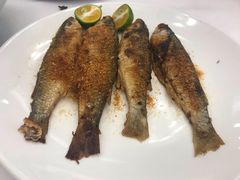 香煎小白鱼-稻香酒家·33年老字号·港式粤菜(富邦中心店)