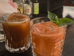 -毛毛虫酒吧