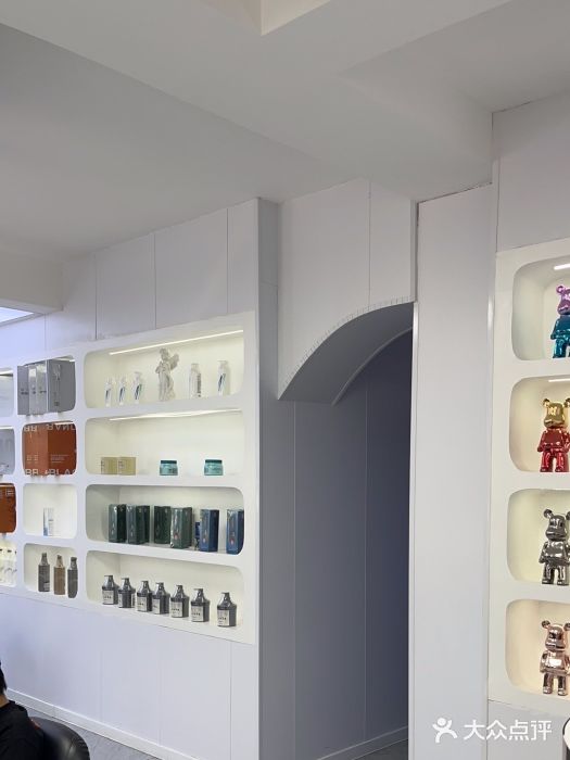 H·Y HAIR SALON烫发·染发·造型图片