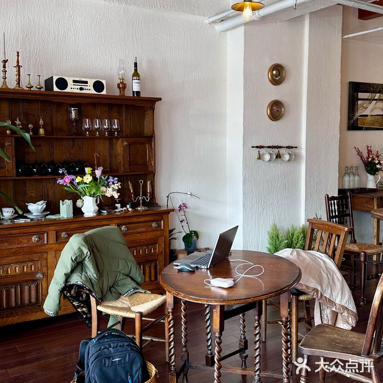 乌鲁木齐咖啡店！！好好喝！！好好拍！！