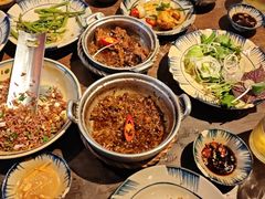 -Cuc Gach Quan Restaurant