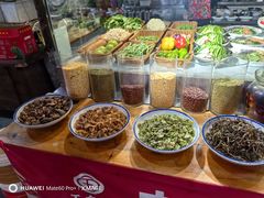 -鱼窝棚柴火铁锅炖(富山屯店)