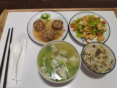 -爱的果实月嫂育婴师(世纪东方店)