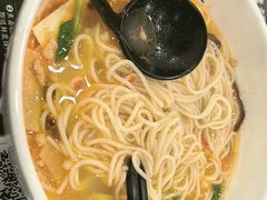 -蒙自源米线大王(东站店)