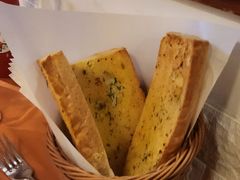 奶蒜白包-老井俄式餐厅