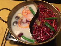 -江湖餐厅–重庆九宫格老火锅