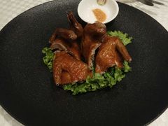脆皮乳鸽-望乡楼上海菜(日月光店)