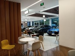 -北京宝诚宝马4S店