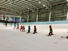 -乔波室内滑雪场
