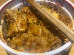 -八二小区抄手(龙湖上城天街店)