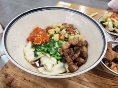 -忒关中·名小吃裤带面(钟楼店)